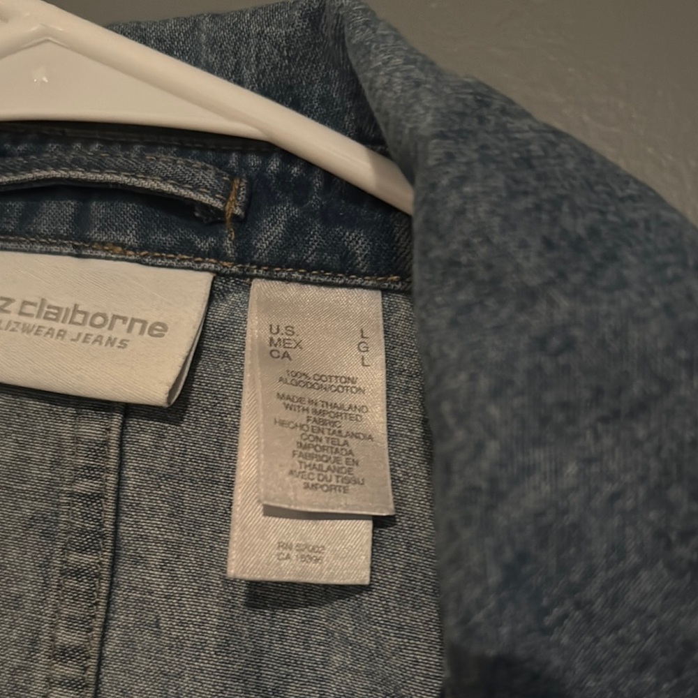 Liz‎ Claiborne Blue Denim Jacket - Picture 6 of 7